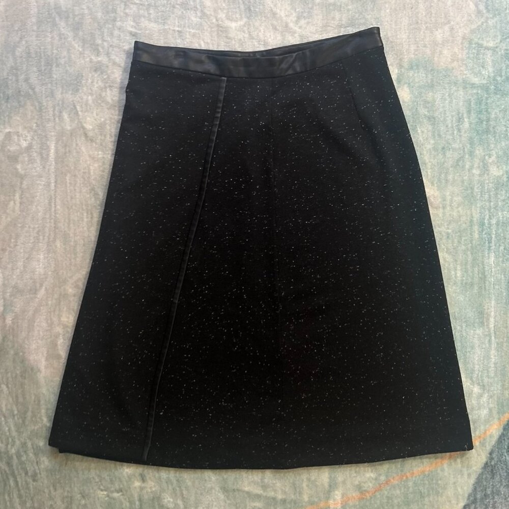ANN TAYLOR Faux Leather Trim Black Speckled Wrap A-Line Skirt | Stretch Size 6